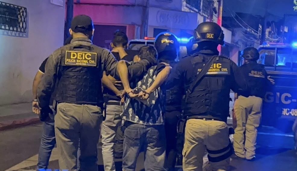 PNC captura a tres presuntos integrantes de la mara “Salvatrucha” durante allanamiento