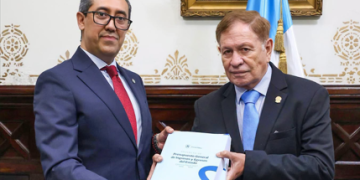 Minfin entrega al Congreso de la República el proyecto de Presupuesto 2027