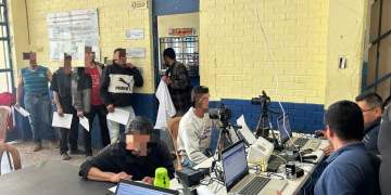 Las autoridades informaron que más de mil 500 personas privadas de libertad han sido identificadas mediante estas jornadas. / Foto: Mingob