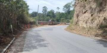 Avanzan trabajos para mejorar la ruta entre Chinautla y San Antonio Las Flores