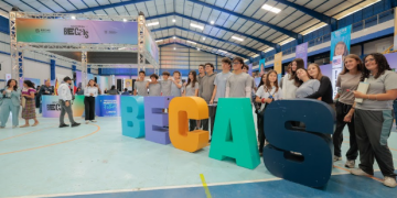 Un sueño puede tener muchos caminos: jóvenes descubren oportunidades en la feria de becas 2026
