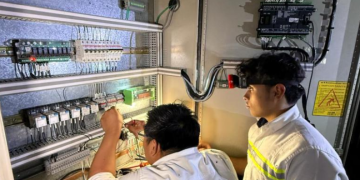 La capacitación continua forma parte de las acciones de la DGAC para fortalecer las competencias de su talento humano. / Foto: DGAC