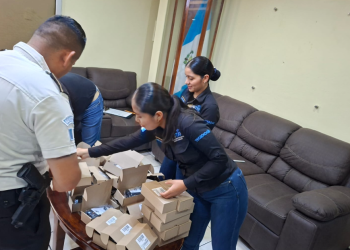 Los equipos fueron entregados previamente configurados y se encuentran listos para su uso inmediato. / Foto: PNC