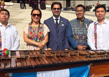 Marimba guatemalteca resuena en la audiencia del Papa León XIV Foto: MINEX