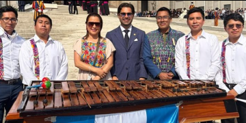 Marimba guatemalteca resuena en la audiencia del Papa León XIV Foto: MINEX