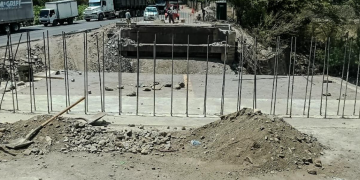Finaliza construcción de bases para instalar puente Bailey en donde estaba el puente Güijo./Foto: CIV.