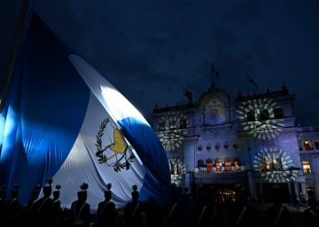 Arriada de la Bandera Nacional y Cierre de los Actos Oficiales de Independencia en 2025. / Foto: Gobierno de Guatemala.