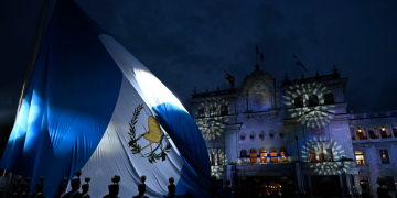 Arriada de la Bandera Nacional y Cierre de los Actos Oficiales de Independencia en 2025. / Foto: Gobierno de Guatemala.