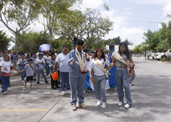 Con estas medidas, el Mineduc busca que las antorchas cívicas se desarrollen con alegría y respeto, pero priorizando la seguridad. / Foto: DCA