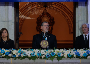 Presidente Arévalo encabezó los actos conmemorativos a los 205 años de Independencia