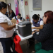 Salud acerca servicios de prevención y detección de cáncer a su personal