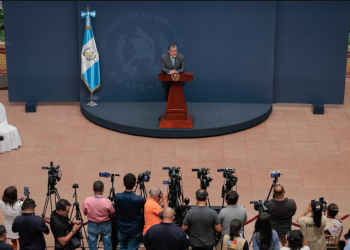 Presidente Bernardo Arévalo en La Ronda.