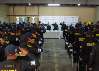 120 nuevos agentes de la Policía Nacional Civil fueron incorporados al Departamento de Tránsito. / Foto: DT-PNC