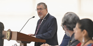 Arévalo llama a transformar las estructuras que mantienen el racismo en Guatemala