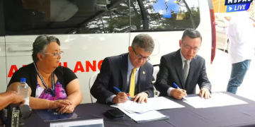 Corea dona dos ambulancias para fortalecer la red de salud en Guatemala Central