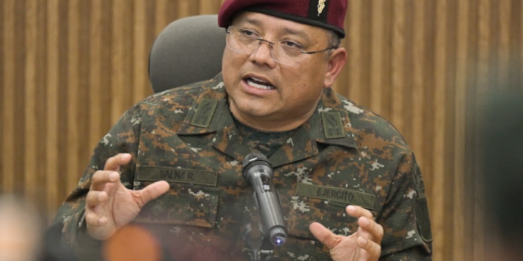 Defensa da seguimiento a pistas clandestinas