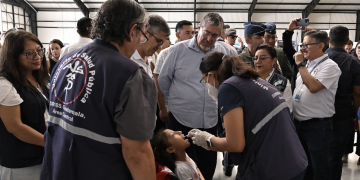 Presidente Arévalo participa en la Feria Integral de Salud./Foto: Analí Camey.