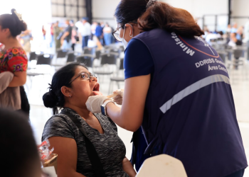 Feria Integral de Salud se celebra con éxito./Foto: Analí Camey.