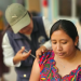Salubristas de Santiago Atitlán intensifican vacunación contra el sarampión