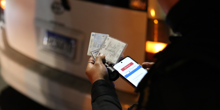 Alerta sobre estafas en línea. / Foto: Mingob