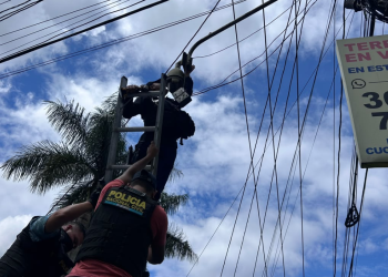 PNC desinstala cámaras de videovigilancia utilizadas por estructuras criminales en Villa Canales y Boca del Monte