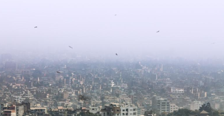 Ministerio de Salud recomienda reducir la exposición al aire contaminado