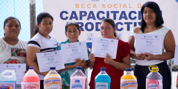 Mujeres beneficiarias de la Beca Social de Capacitación Productiva. / Foto: Mides.
