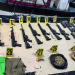 PNC decomisa fusiles, pistolas, municiones y drogas en Villa Canales