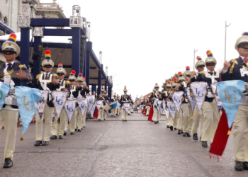 En fotos: Avanza desfile cívico en conmemoración de 205 años de independencia de Guatemala