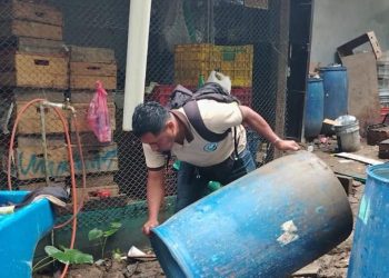 Casa por casa: Ministerio de Salud refuerza la prevención del dengue en San Luis, Petén