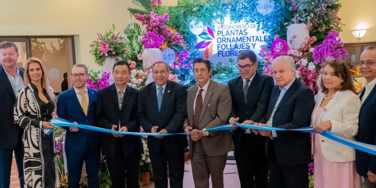 Sector de flores y plantas ornamentales impulsa exportaciones con arancel cero. / Foto: Minex.