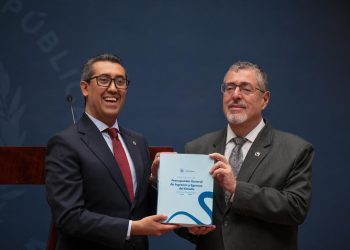 Gobierno presenta presupuesto histórico en inversión social con un 46 % destinado a este rubro