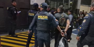 PNC realizó diversas capturas de personas que se encontraban bloqueando las vías. (Foto: PNC)
