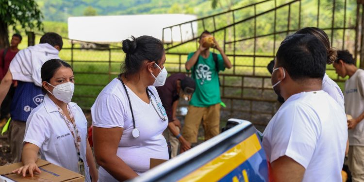 El IGM informó que identificó a 250 personas en tránsito migratorio regular procedentes de Honduras. También reportó órdenes de abandono del país para 100 personas en situación irregular. / Foto: IGM