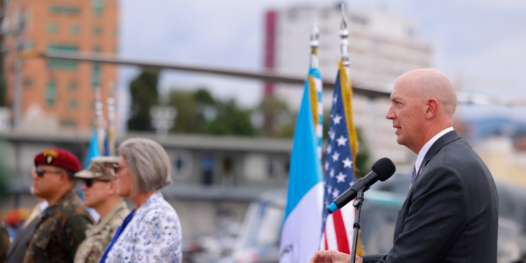 Alianza de seguridad entre Guatemala y Estados Unidos permitió la compra de armamento militar. / Foto: Gobierno de Guatemala.