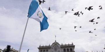 Pero detrás de los colores azul y blanco y de las celebraciones existe una historia que comenzó mucho antes de 1821. / Foto: Analí Camey