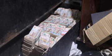 De acuerdo con las investigaciones, el dinero se presume estaría relacionado con actividades de extorsión. / Foto: PNC