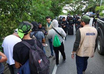 PNC activó un plan integral ante el recorrido de caravana migrante. / Foto: IGM