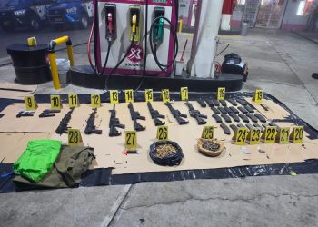 Armamento incautado en Santa Elena Barillas. / Foto: PNC
