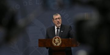 Presidente Bernardo Arévalo en la ronda. / Foto: Álvaro Interiano