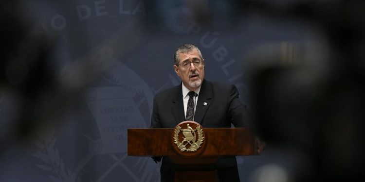 Presidente Bernardo Arévalo en la ronda. / Foto: Álvaro Interiano