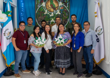 Alta Verapaz celebra su diversidad cultural durante actividad cívica