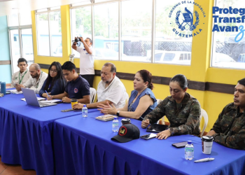 Coordinan acciones por problemática en la bocabarra de Iztapa y San José