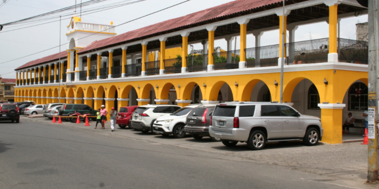 Codede de Zacapa firma proyectos para fortalecer la educación y la salud para la población