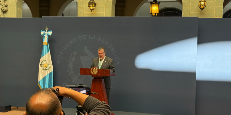 Presidente informa sobre las acciones para contener precios de combustibles y atender efectos de la sequía en el país