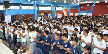 Estudiantes reciben información para prevenir la violencia sexual y trata de personas en Escuintla