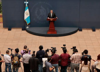 Ejecutivo presentará iniciativa para fijar precio máximo del diésel en Q39