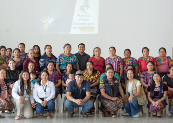 Mujeres de Cubulco reciben taller sobre protección del medio ambiente