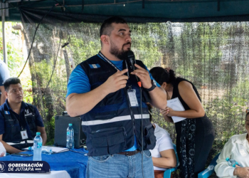 Dan seguimiento a la problemática de la granja porcina y avícola en El Coco, Jalpatagua, Jutiapa