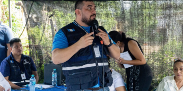 Dan seguimiento a la problemática de la granja porcina y avícola en El Coco, Jalpatagua, Jutiapa